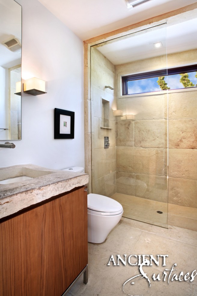 718402525_e56ede16a5_b