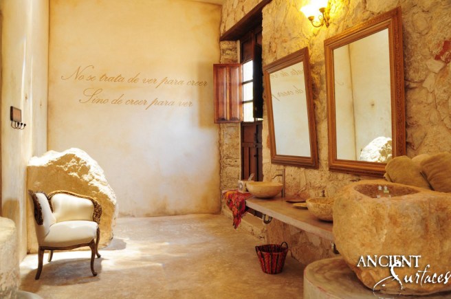 Izamal_Mexico-Property-id-ZDFYBX-1024x680